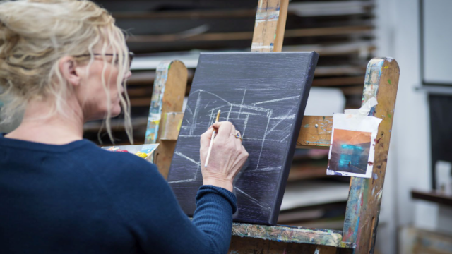 Een afbeelding van iemand die deelneemt aan de cursus realistisch tekenen